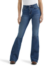 Load image into Gallery viewer, Wrangler West Women’s BESPOKE Flare Jeans
