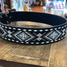 Load image into Gallery viewer, Black Basket Weave Beaded Belt
