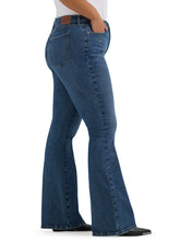 Load image into Gallery viewer, Wrangler West Women’s BESPOKE Flare Jeans
