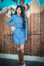 Load image into Gallery viewer, Wrangler Retro LS Denim Snap Dress
