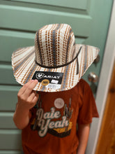 Load image into Gallery viewer, 🤠YOUTH Ariat Multicolored Straw Hat
