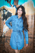 Load image into Gallery viewer, Wrangler Retro LS Denim Snap Dress
