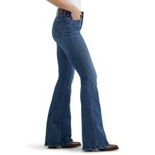 Load image into Gallery viewer, Wrangler West Women’s BESPOKE Flare Jeans
