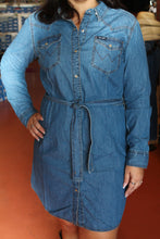 Load image into Gallery viewer, Wrangler Retro LS Denim Snap Dress
